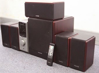 Loa vi tính Microlab FC-730 trang bị điều khiển từ xa